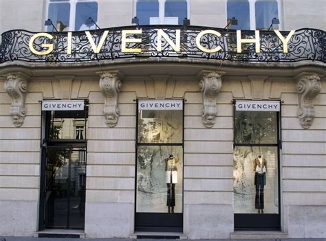 givenchy 3 avenue george v 75008 paris|givenchy dresses.